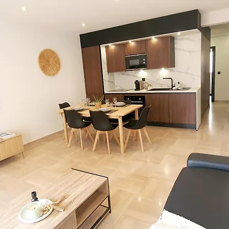 Apartmán Beautiful 2 Bedroom With A View Antibes