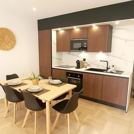 Beautiful 2 Bedroom With A View Apartmán Antibes