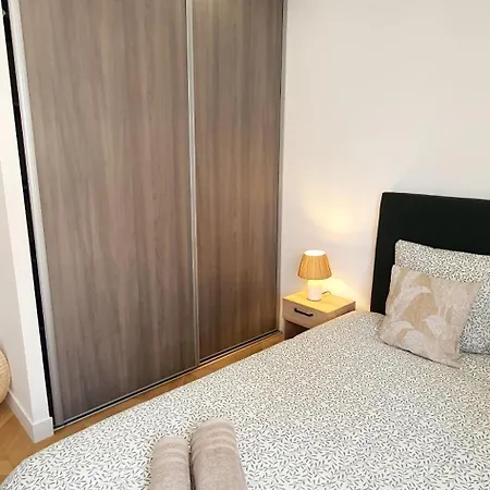 Beautiful 2 Bedroom With A View 昂蒂布